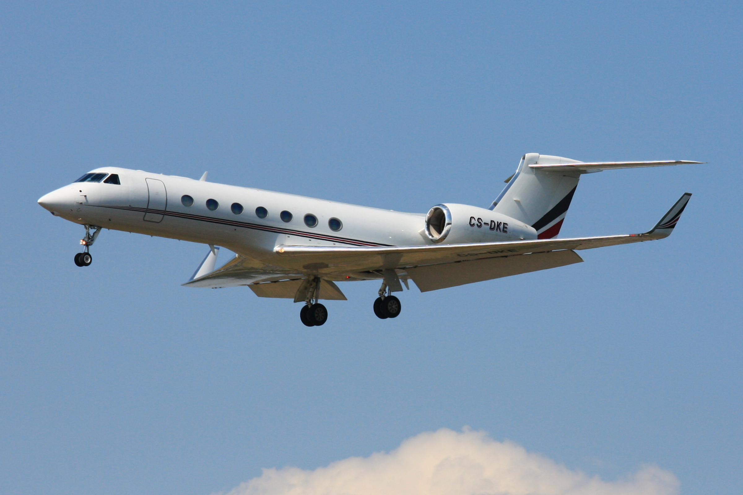 2010-07-21_G550_NetJets_CS-DKE_EDDF_01